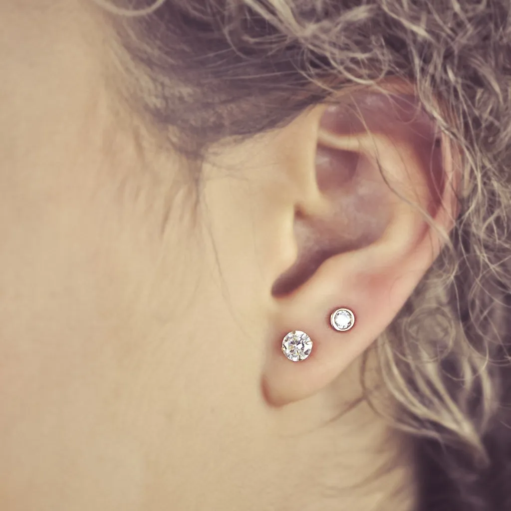 10k Solid Gold 5mm Round Single CZ Studs