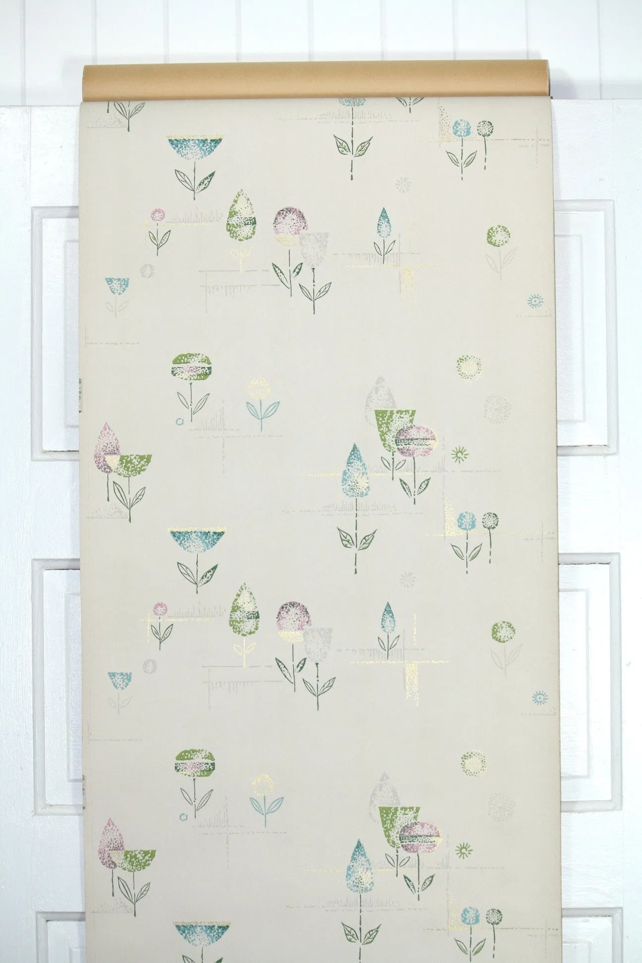 1960s Floral Vintage Wallpaper