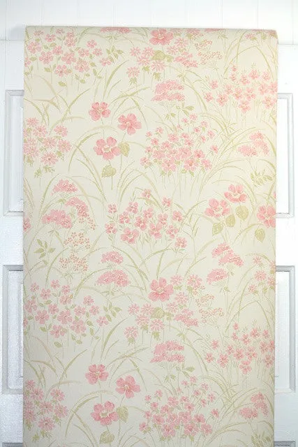 1960s Floral Vintage Wallpaper