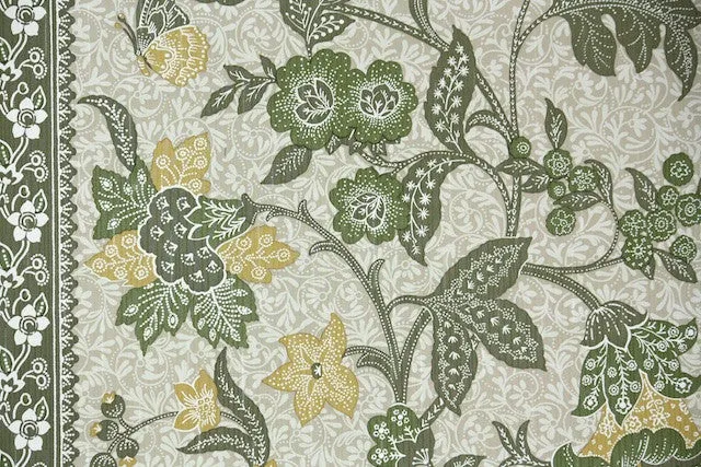 1970s Floral Vintage Wallpaper