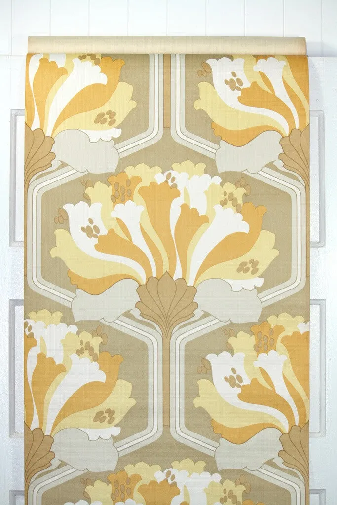 1970s Floral Vintage Wallpaper