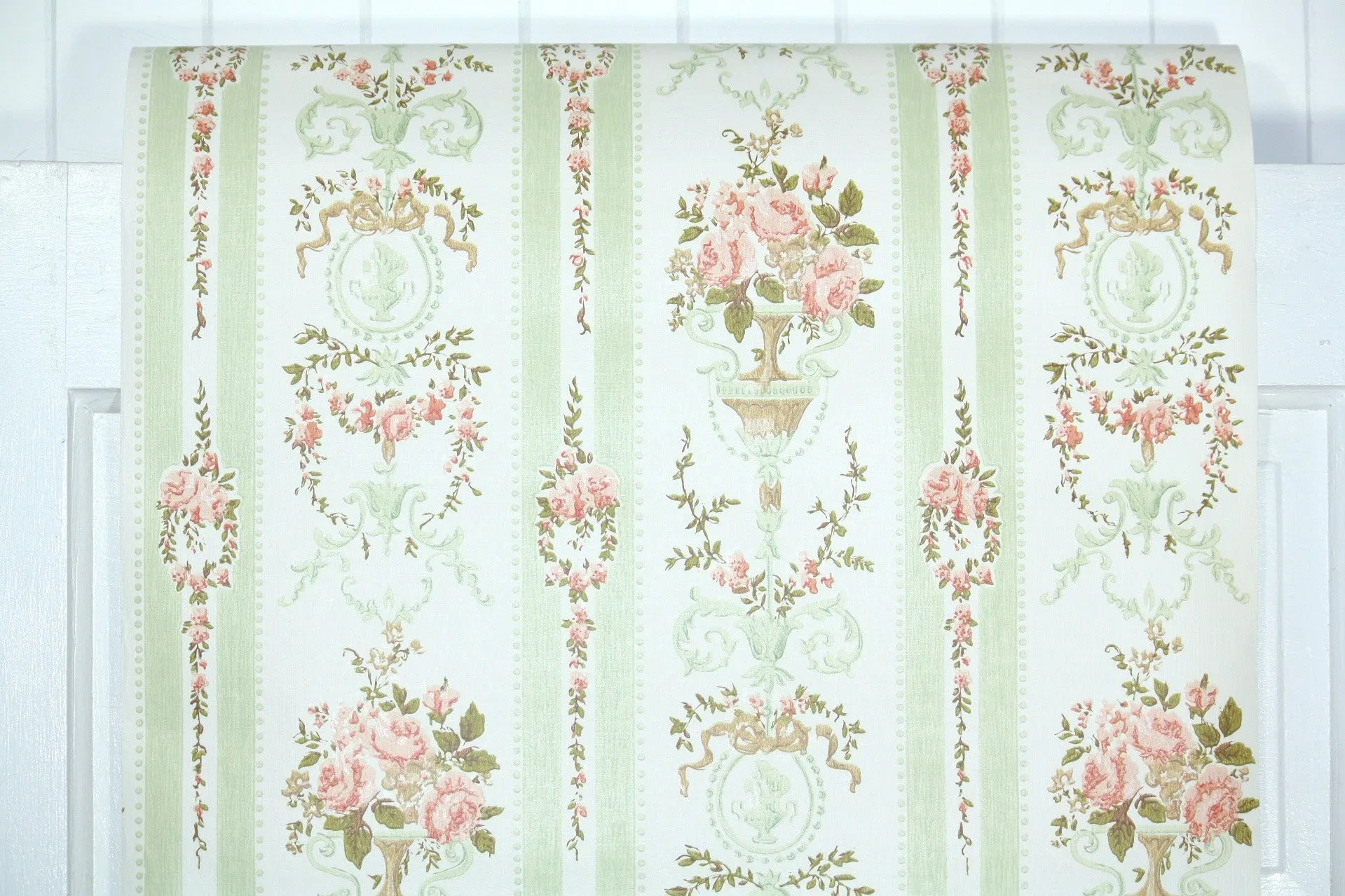 1970s Floral Vintage Wallpaper