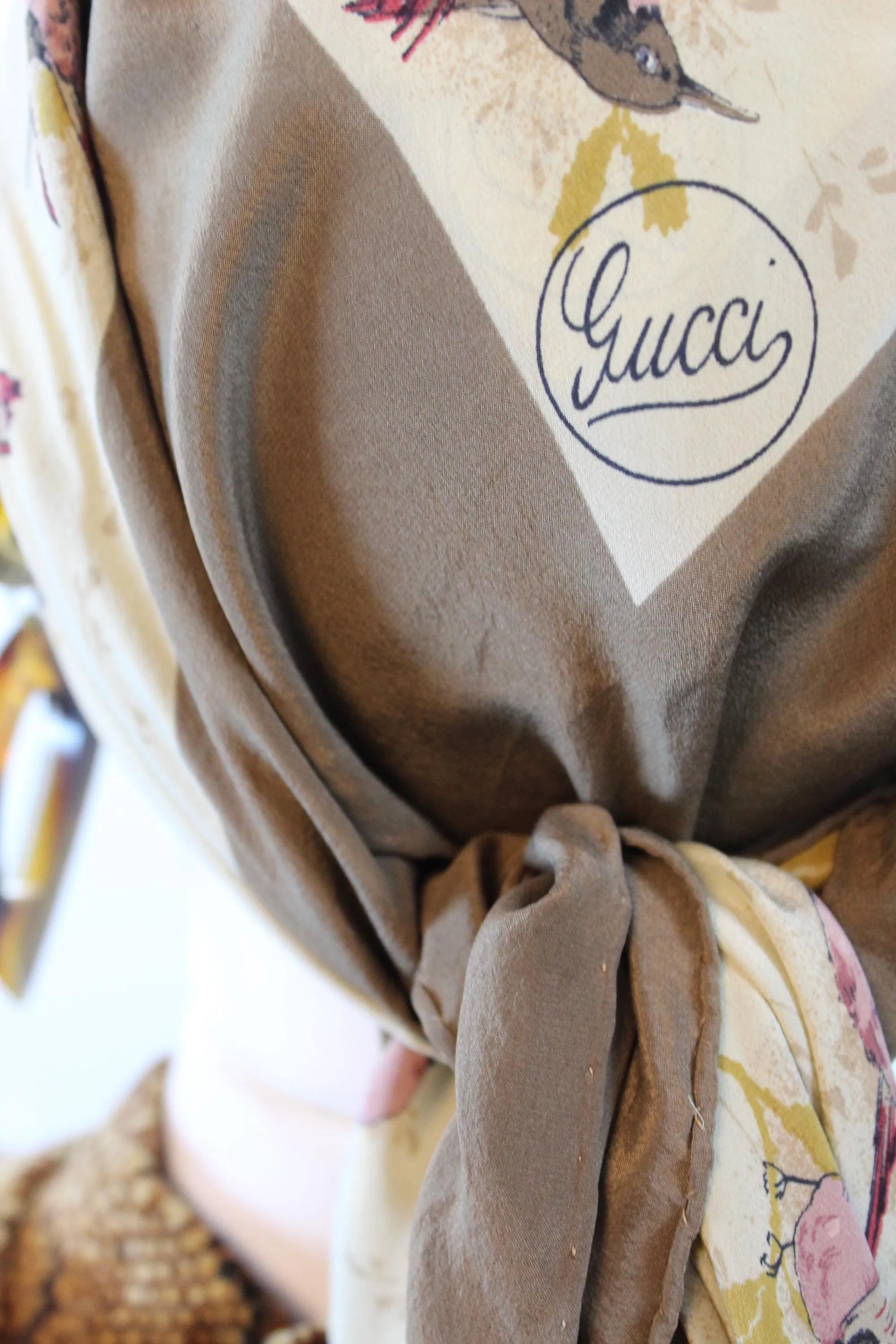 1970s GUCCI bird print SILK scarf | new fall winter