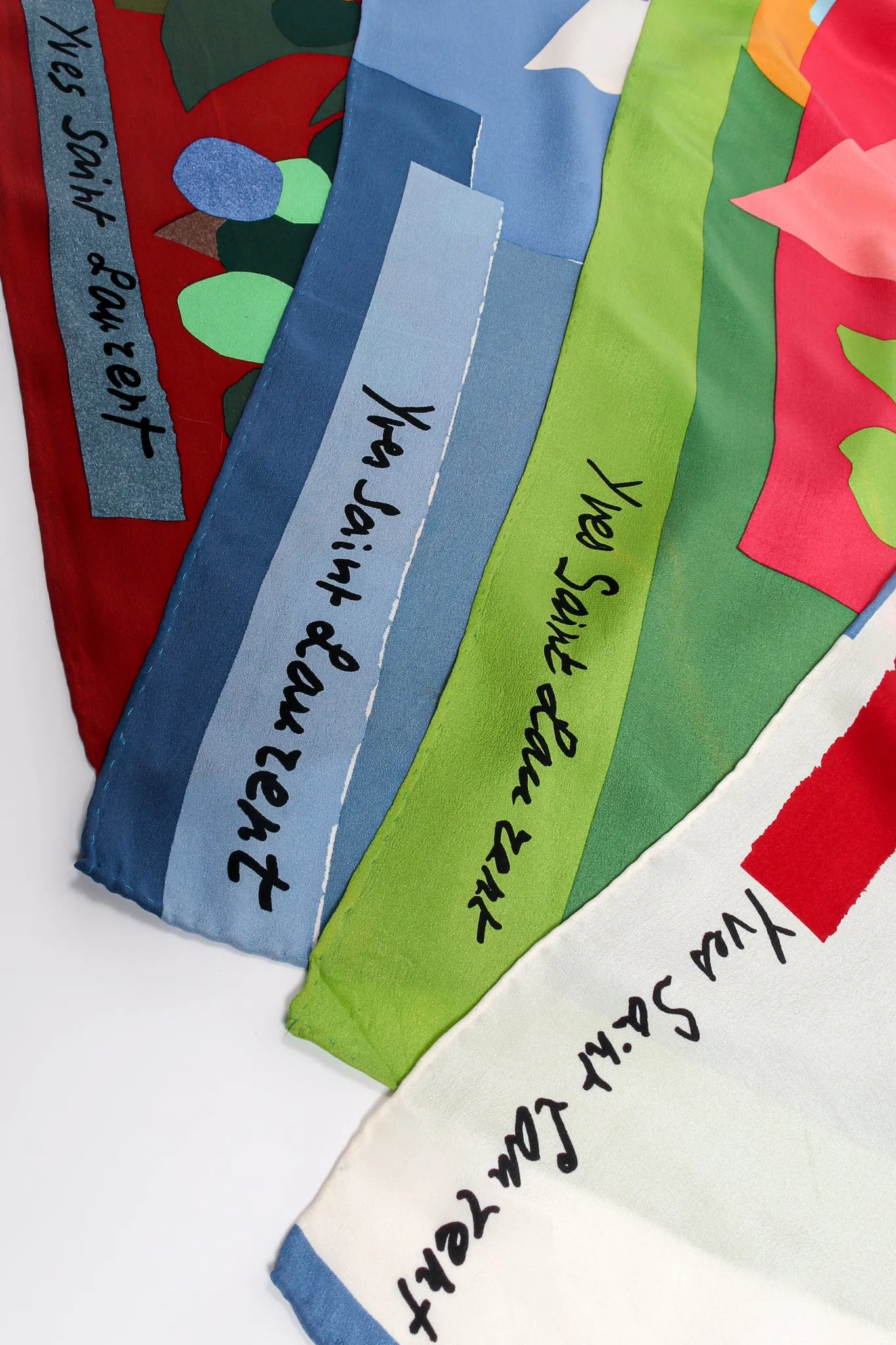 1982 Les Quatre Saisons 4 Scarf Set