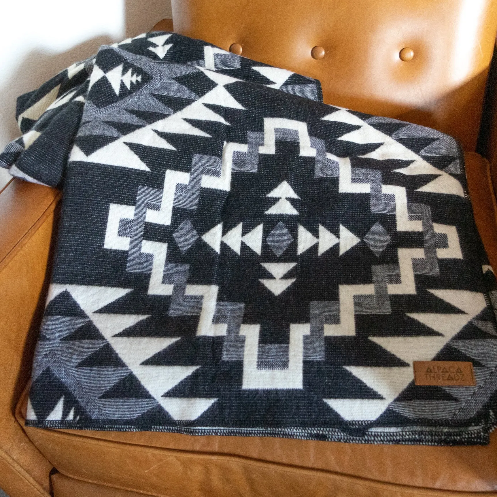 ALPACA BLACK CHAKANA (ECUADOR)