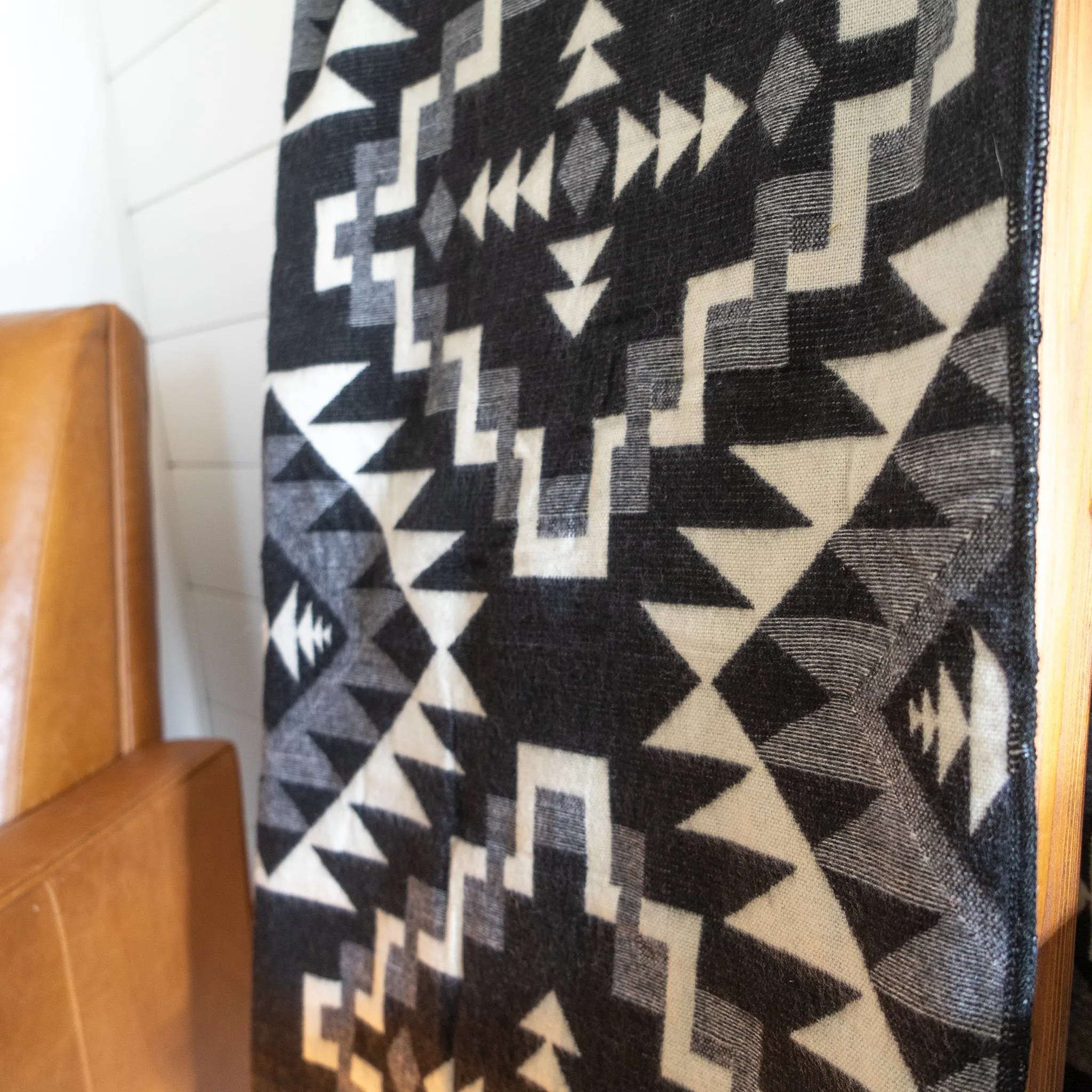 ALPACA BLACK CHAKANA (ECUADOR)
