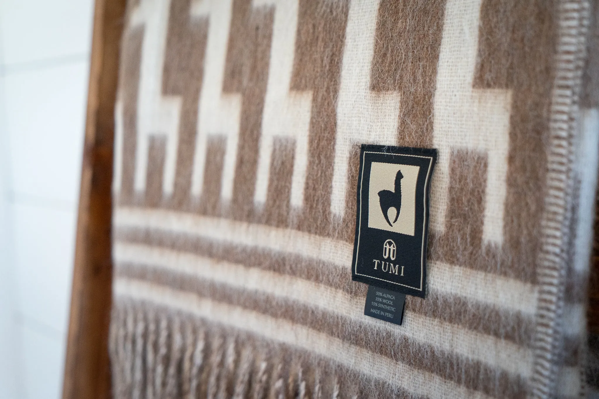 Alpaca Wool Throw Blanket - Alpaca Design (Beige)
