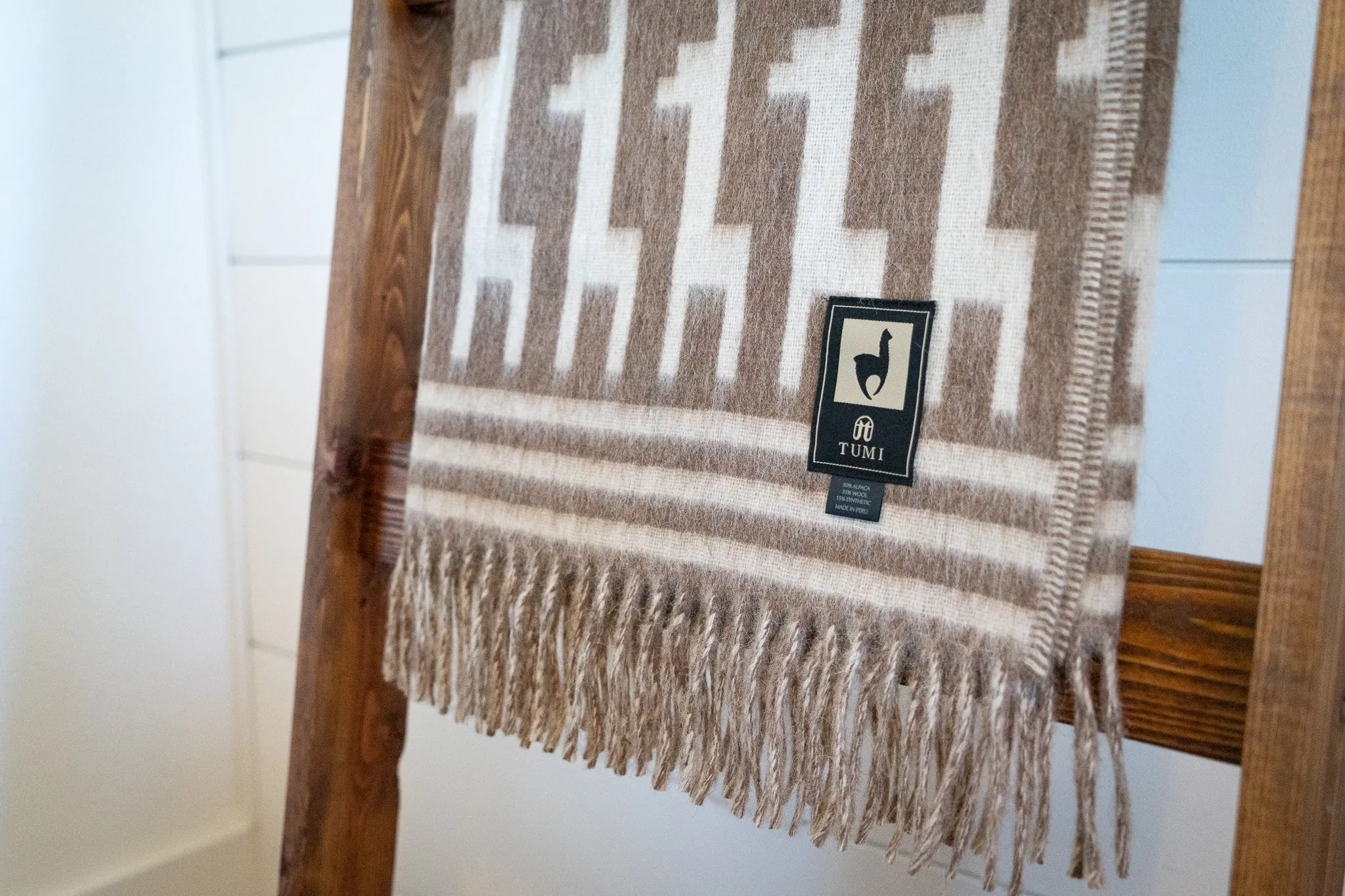 Alpaca Wool Throw Blanket - Alpaca Design (Beige)