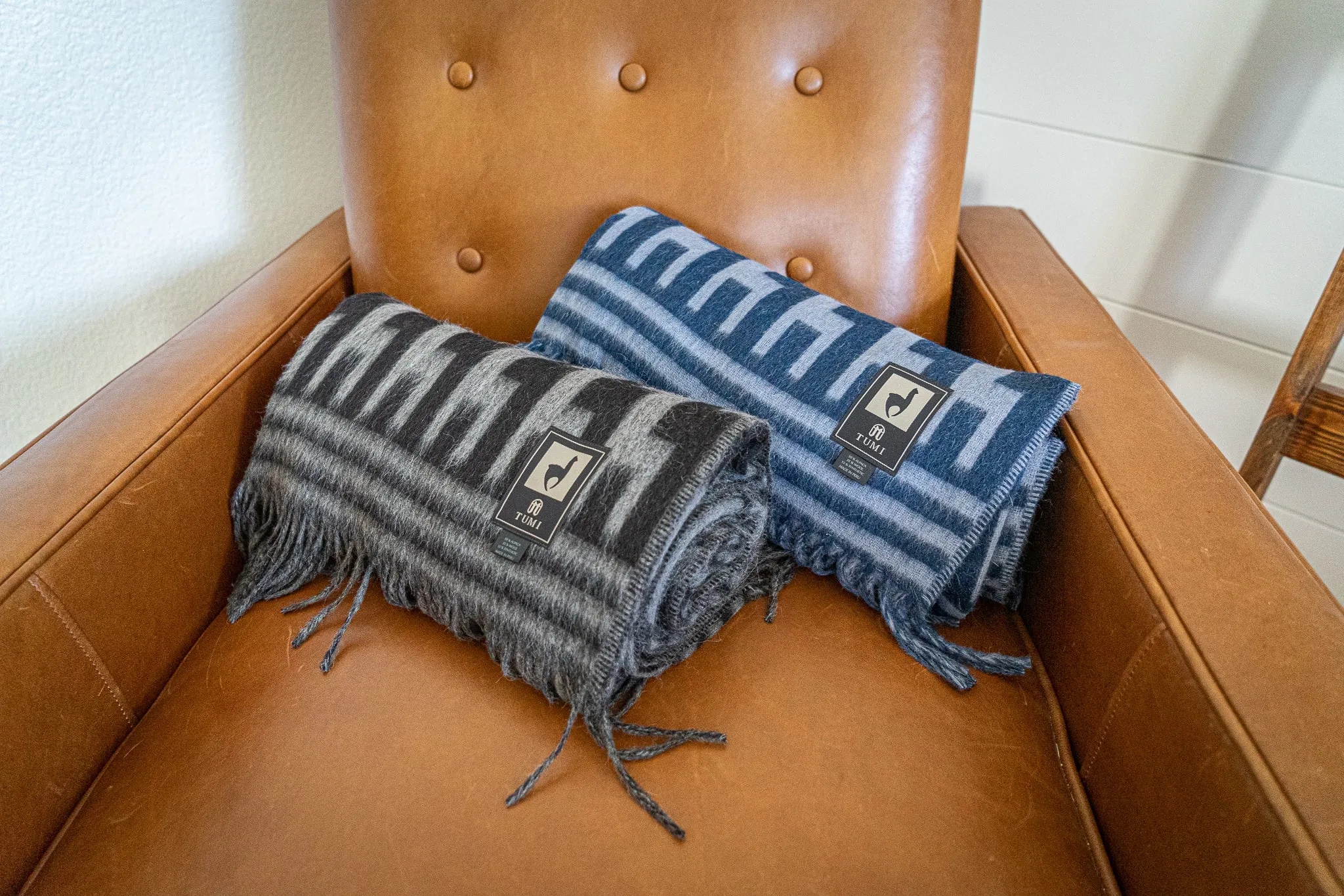 Alpaca Wool Throw Blanket - Alpaca Design (Blue)
