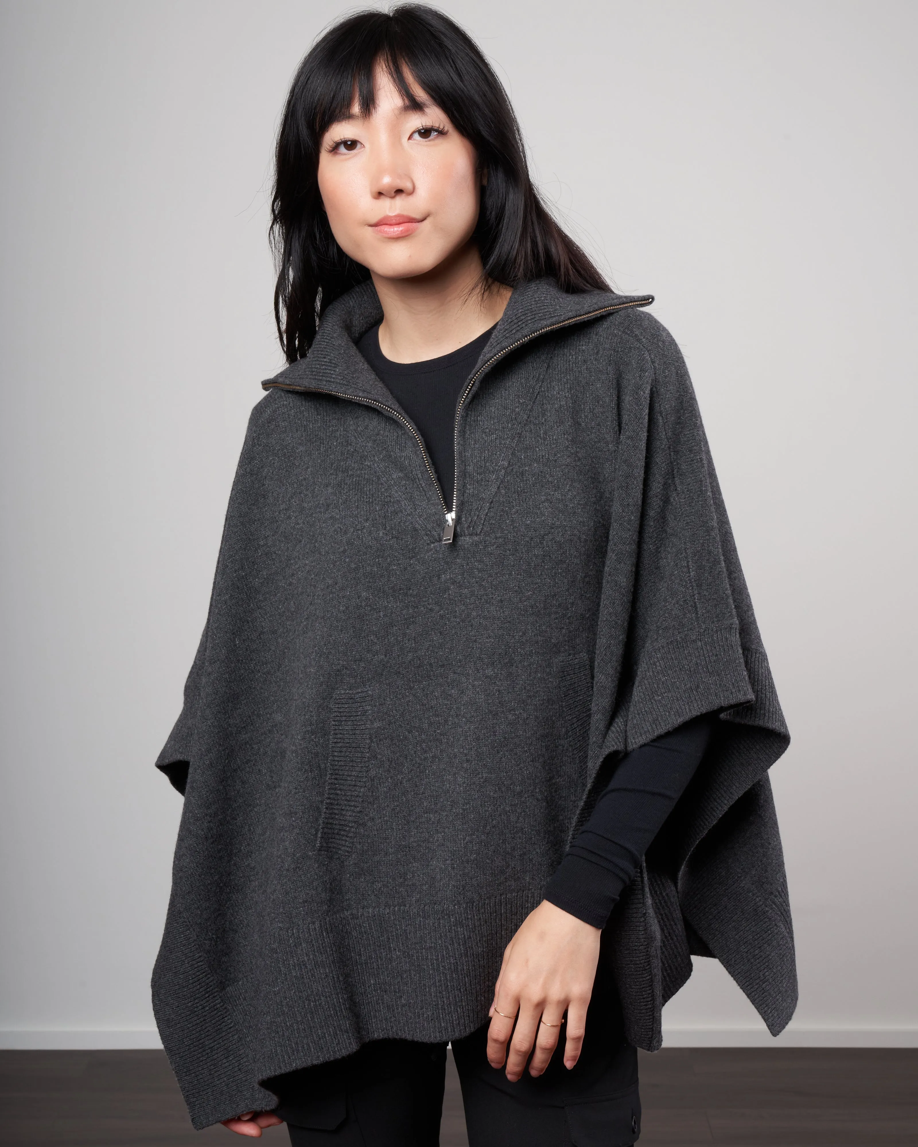 becky poncho - anthracite