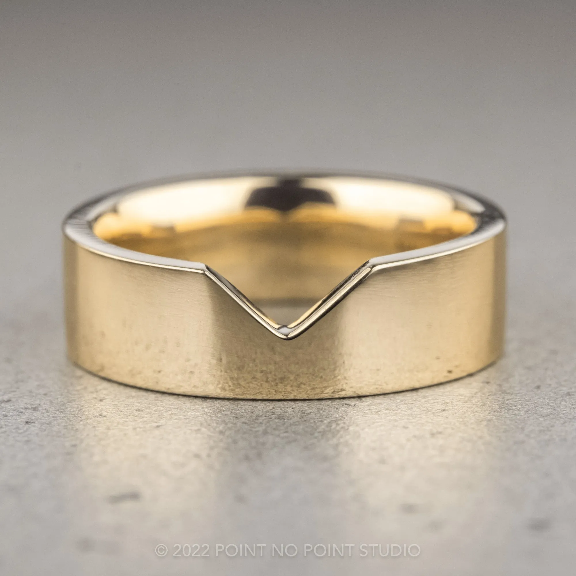 Ellipse Setting, 5mm 14k Yellow Gold Wedding Band, Polished Finish