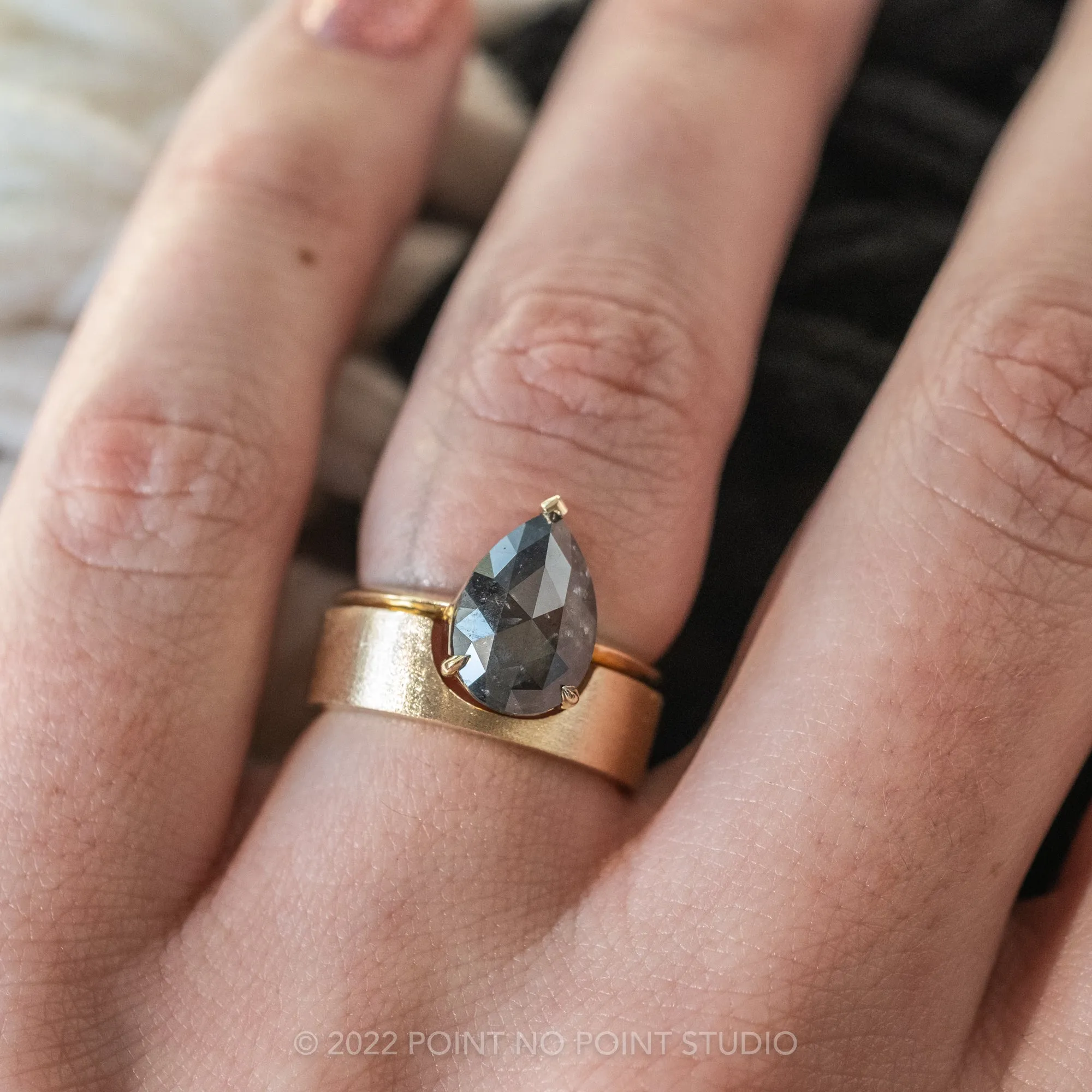 Ellipse Setting, 6mm Platinum Wedding Band, Matte Finish