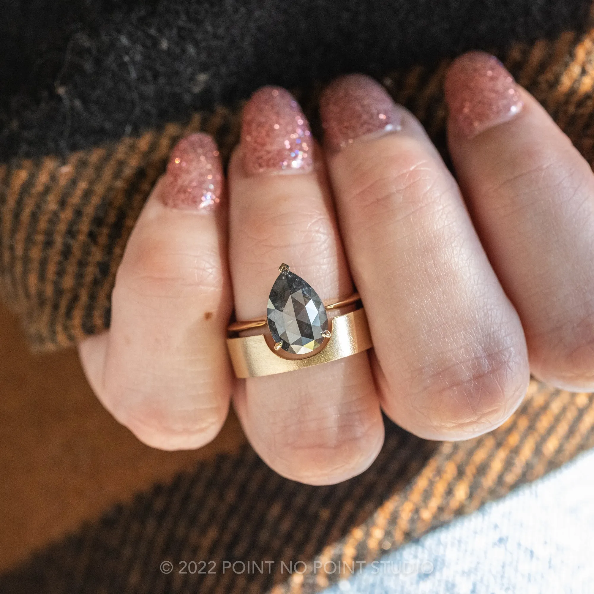 Ellipse Setting, 6mm Platinum Wedding Band, Matte Finish