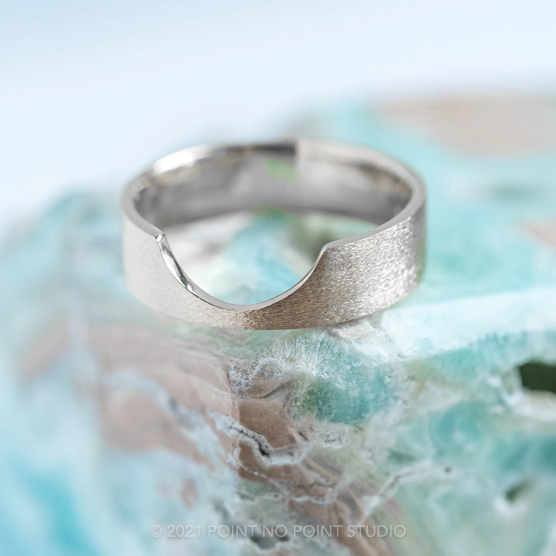 Ellipse Setting, 6mm Platinum Wedding Band, Matte Finish