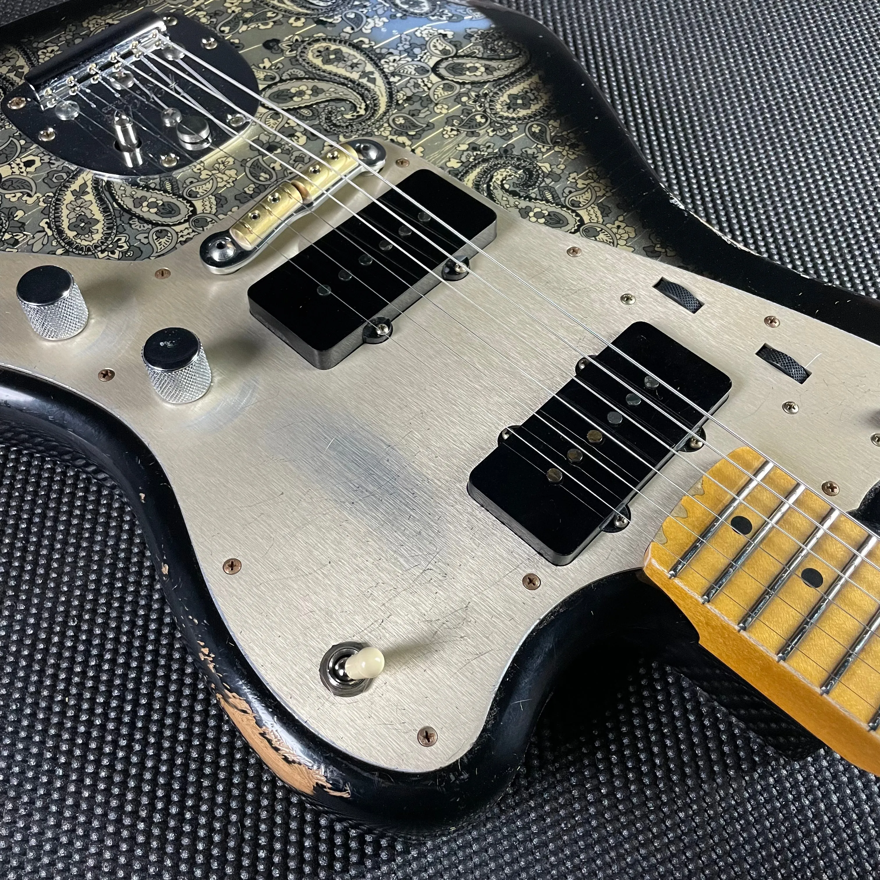 Fender Custom Shop LTD Custom Jazzmaster, Relic- Aged Black Paisley (8lbs 7oz)