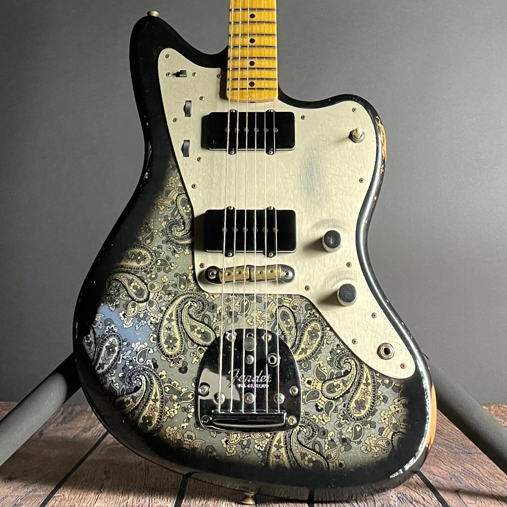 Fender Custom Shop LTD Custom Jazzmaster, Relic- Aged Black Paisley (8lbs 7oz)