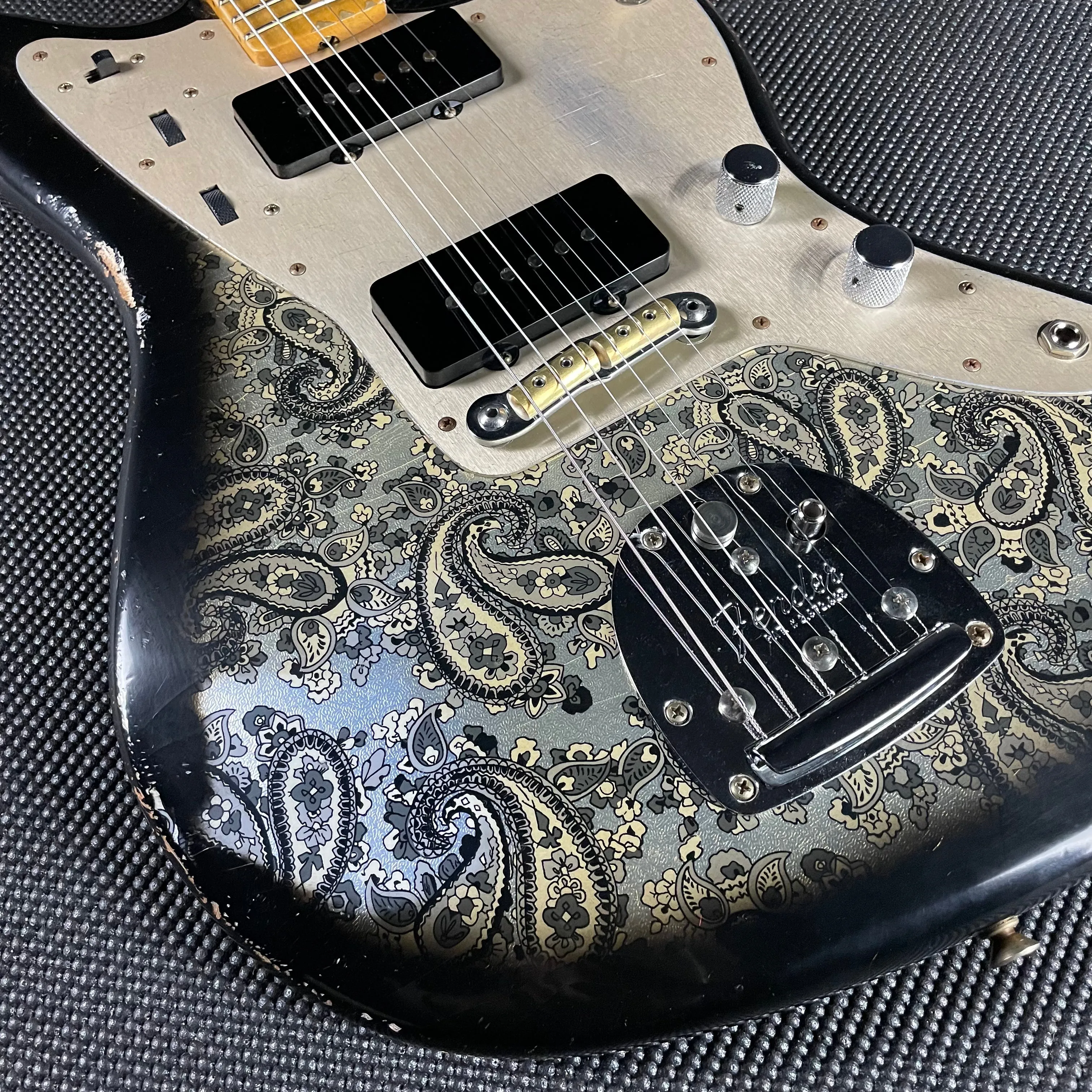 Fender Custom Shop LTD Custom Jazzmaster, Relic- Aged Black Paisley (8lbs 7oz)