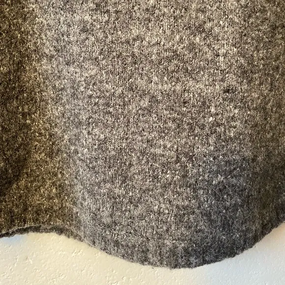 French Connection Sweater Women’s Size Medium Wool Blend Grey Turtleneck Cozy