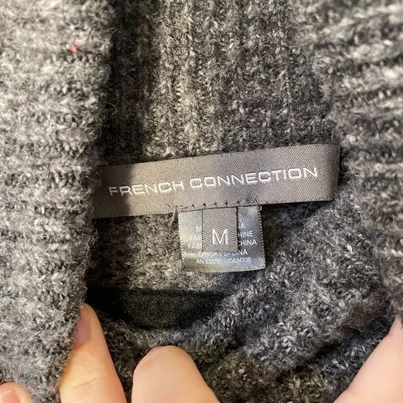 French Connection Sweater Women’s Size Medium Wool Blend Grey Turtleneck Cozy