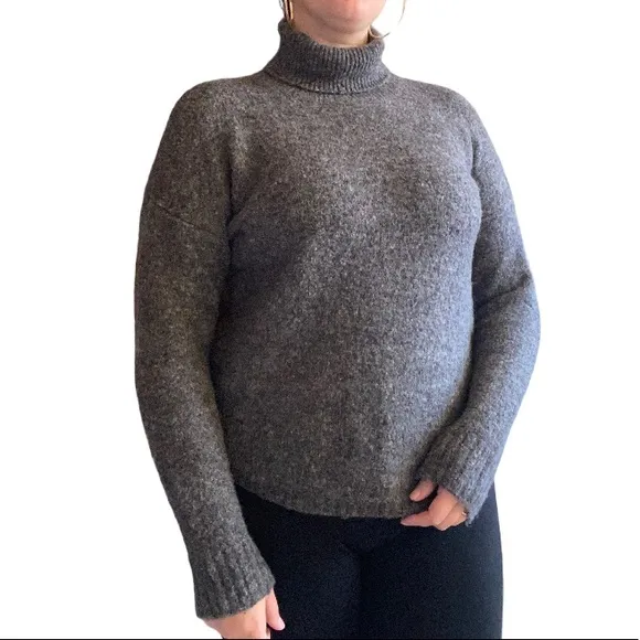 French Connection Sweater Women’s Size Medium Wool Blend Grey Turtleneck Cozy
