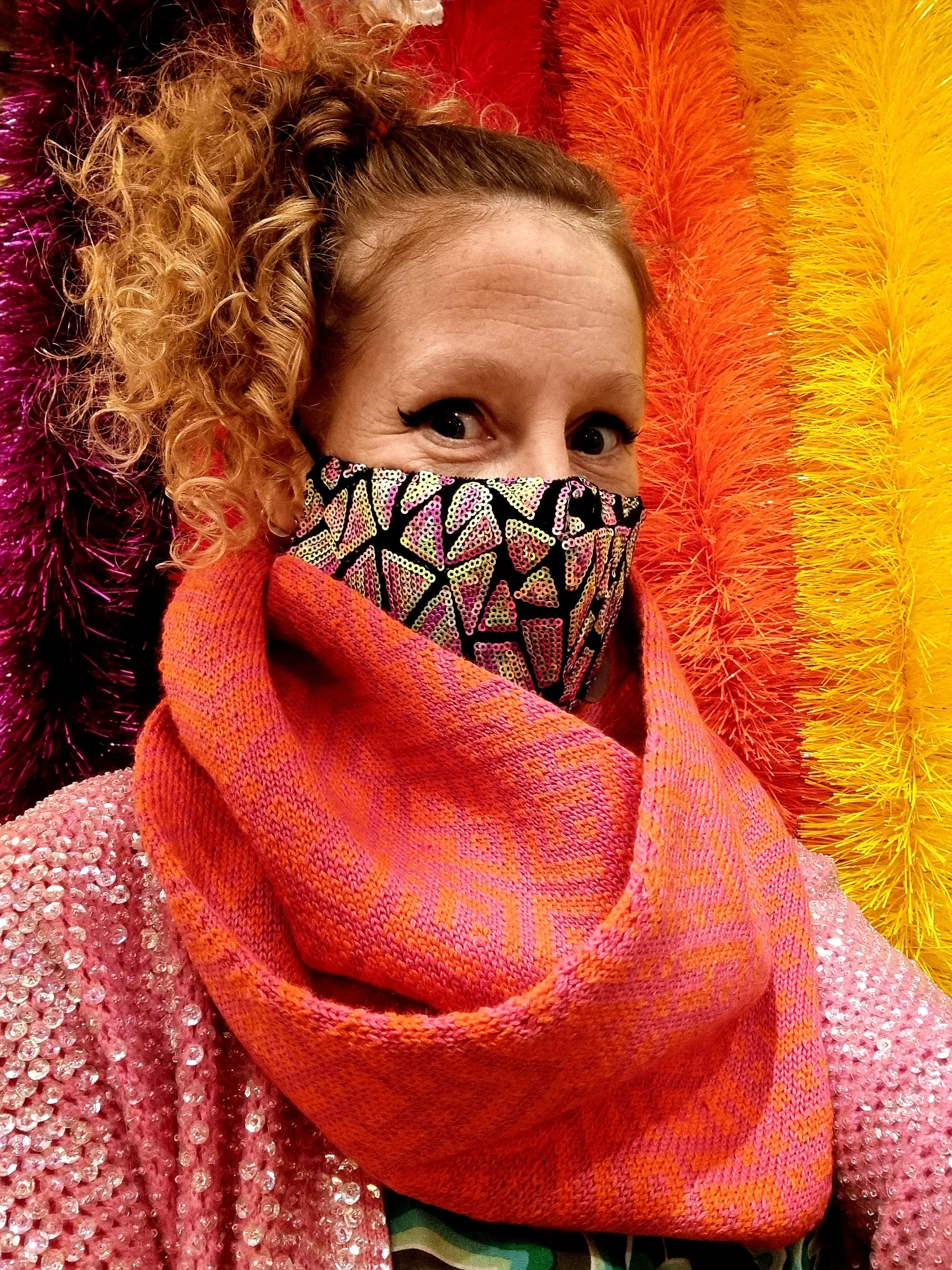 Geometric knitted snoods