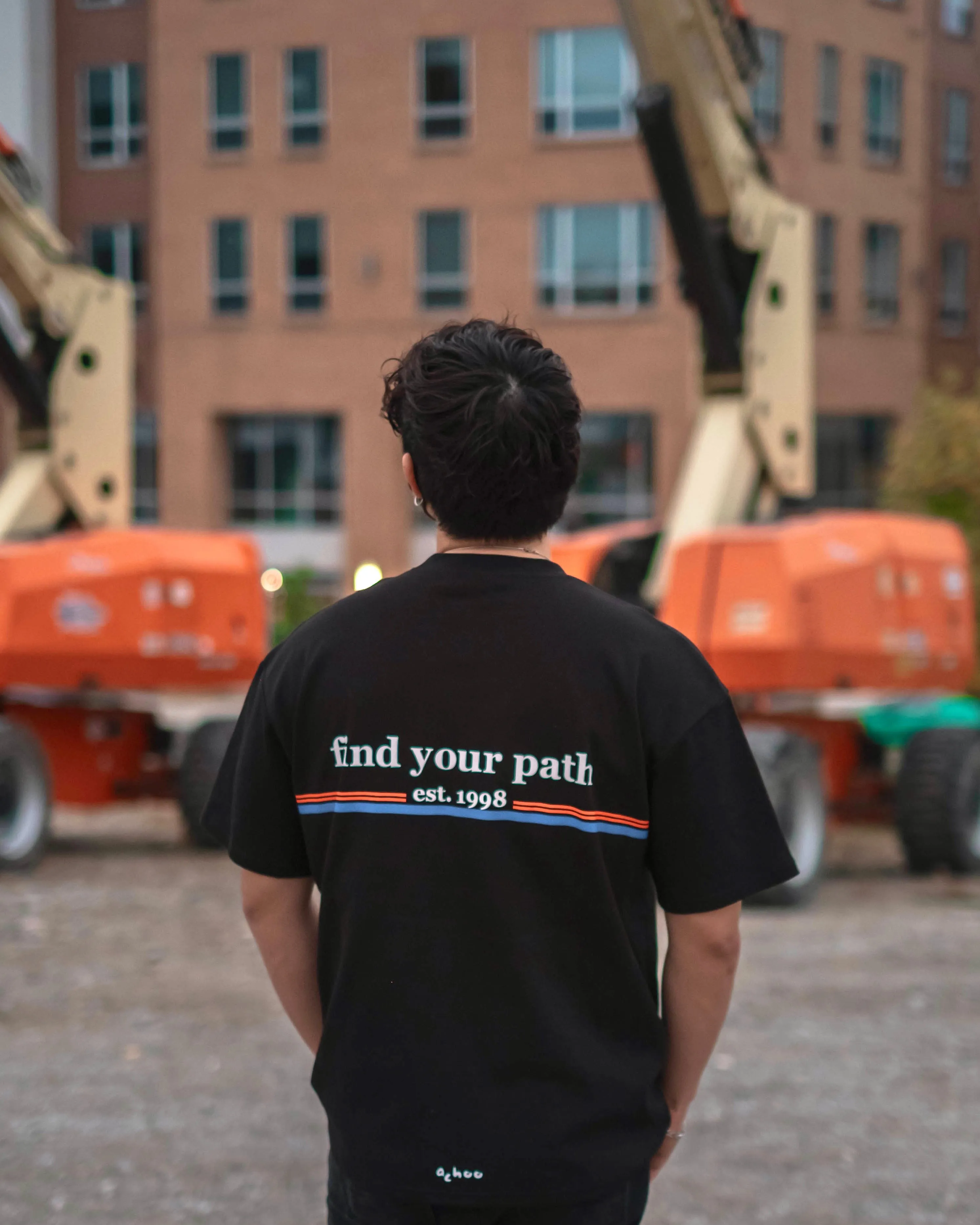 gill im | find your path tee