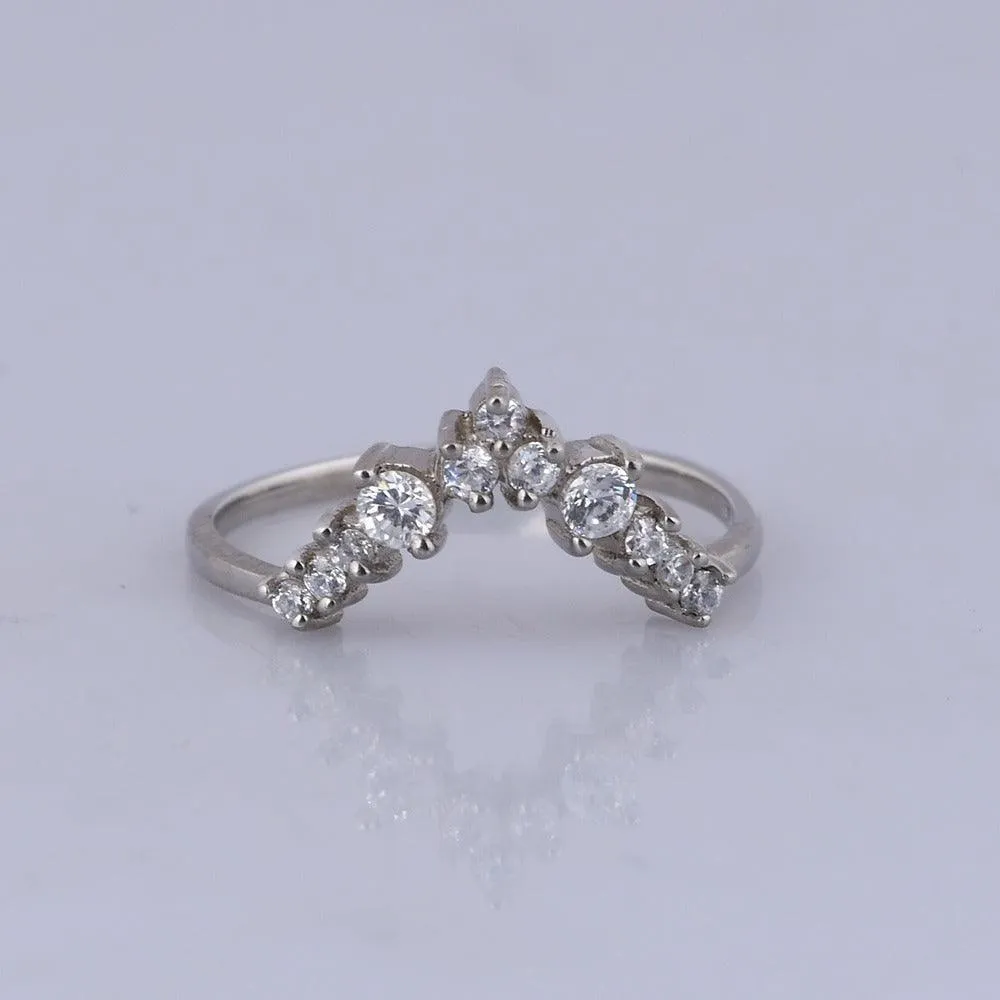 Goddess Ring Band in 18K