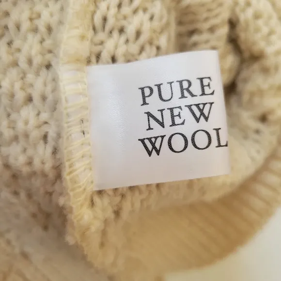 Irish Wool Ivory Pullover Fishermen's Sweater