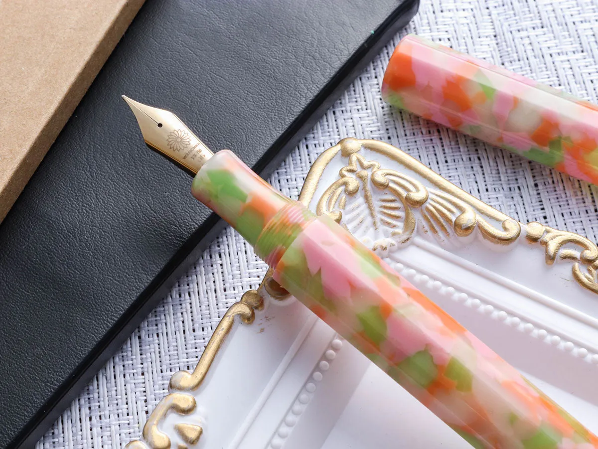 KALEIDO Fountain Pen - Pink (Wazakura) [AS IS Sale]