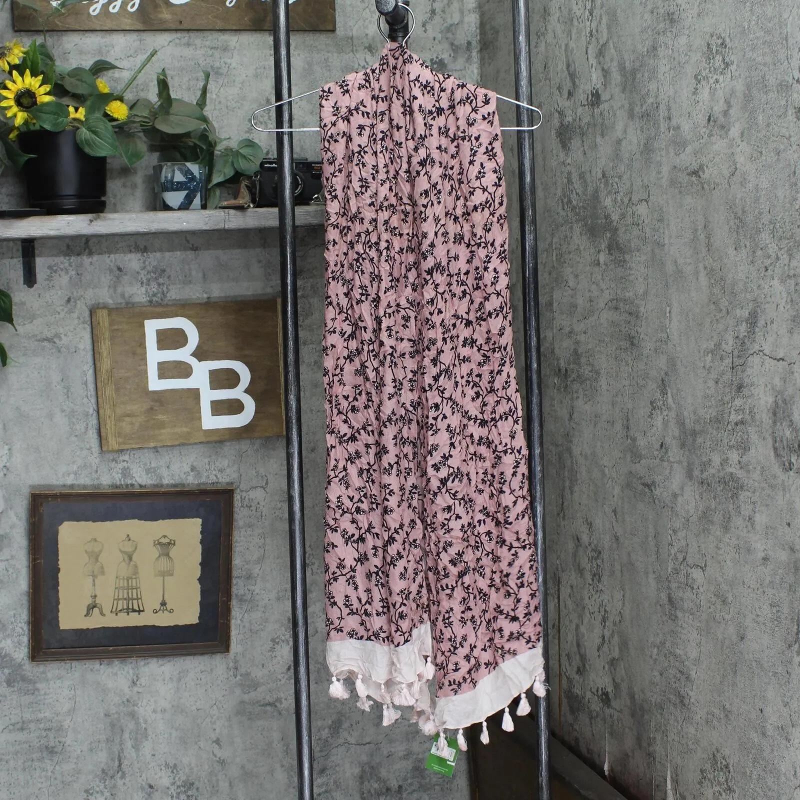 Kate Spade New York Womens Wild Roses Tassle Rectangle Oblong Scarf Pink OS