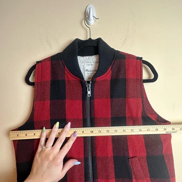 Madewell Buffalo Red and Black Plaid Wool Vest Women’s Size Medium