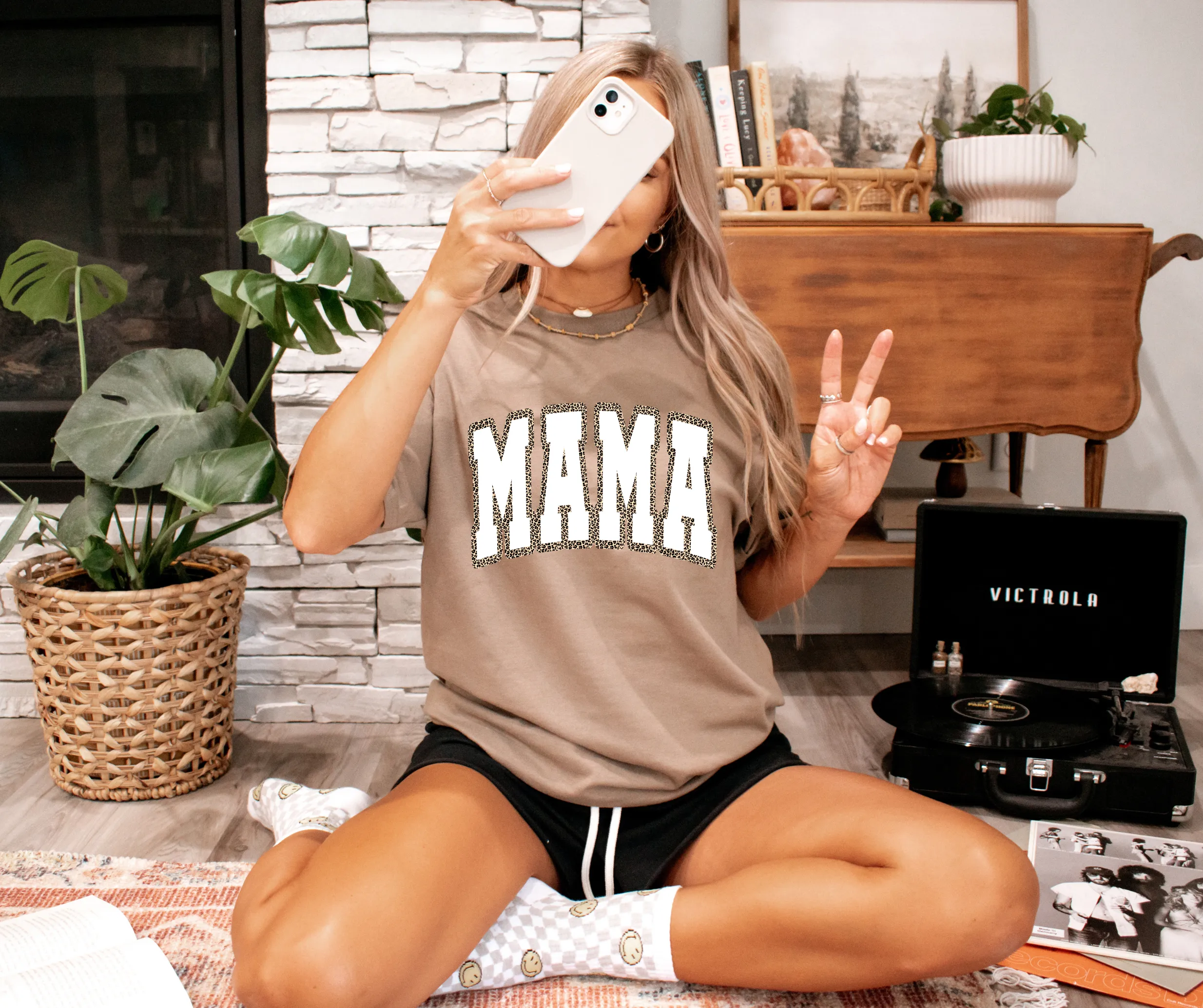 Mama Leopard Outlined Brown Tee