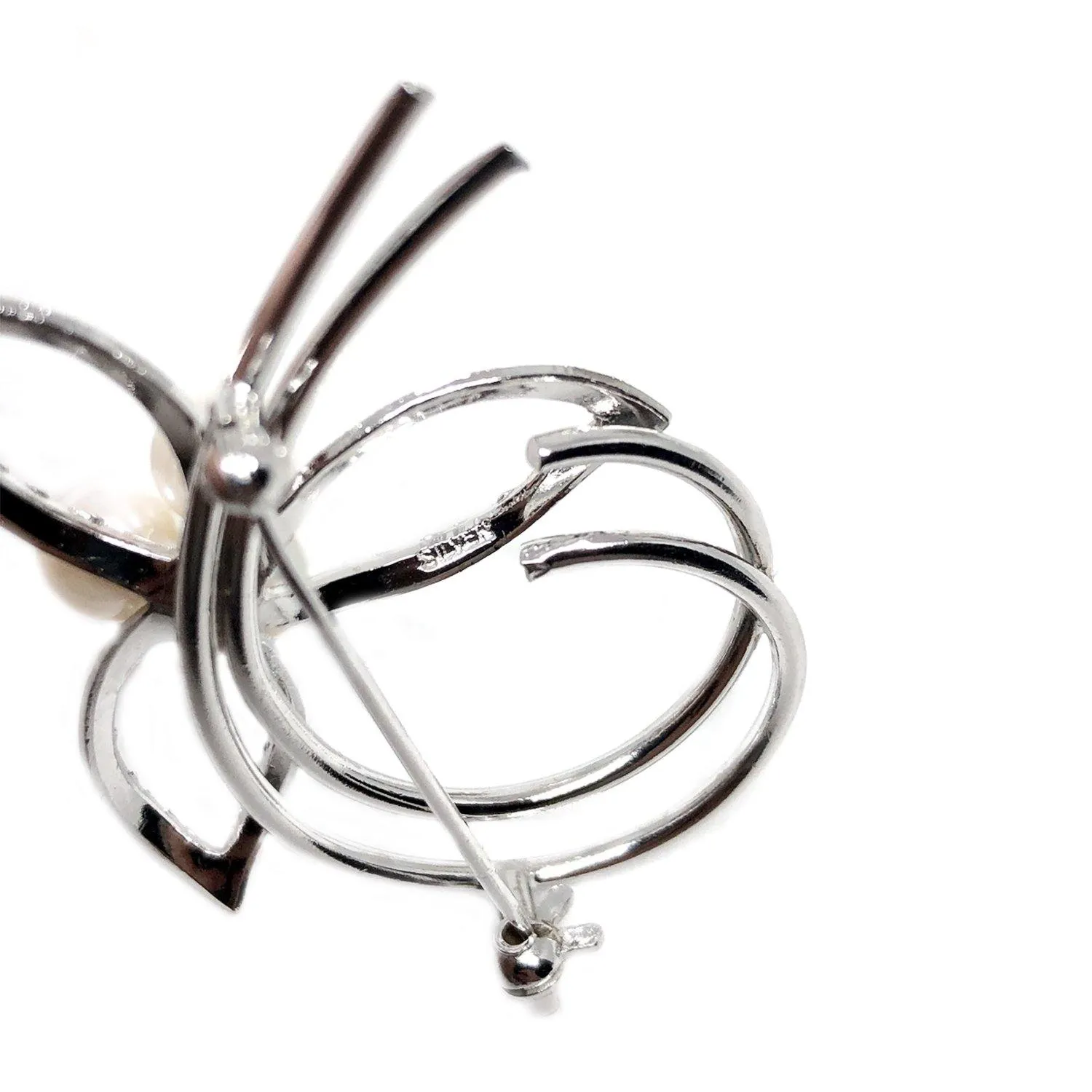 Maruwa Swirl Japanese Saltwater Cultured Akoya Pearl Brooch- Sterling Silver