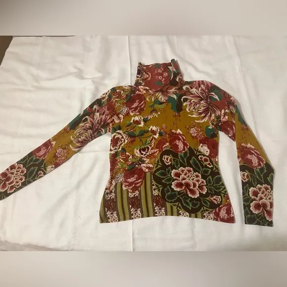 Neiman Marcus vintage cashmere turtleneck floral and paisley patterned sweater