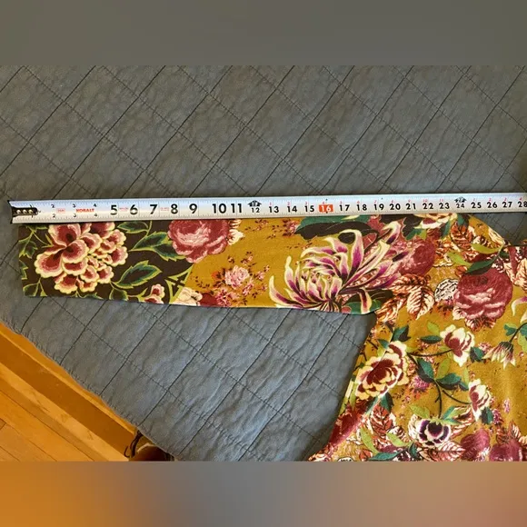 Neiman Marcus vintage cashmere turtleneck floral and paisley patterned sweater