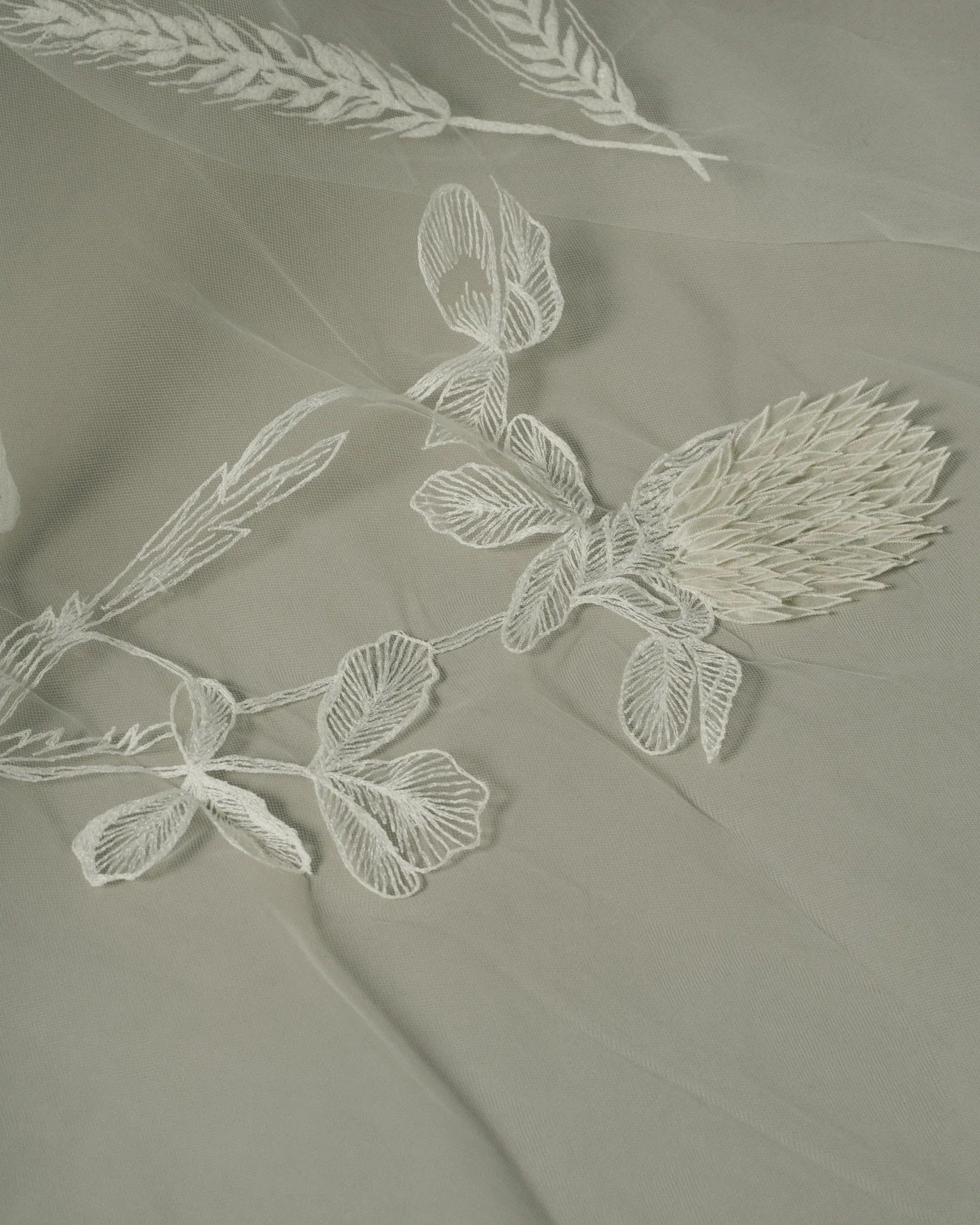 NUIT BOTANICAL EBROIDERED VEIL