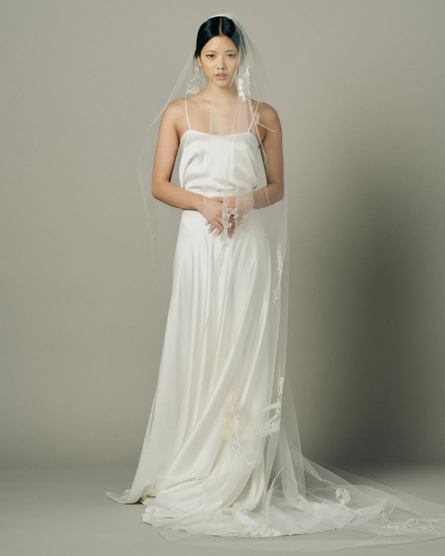 NUIT BOTANICAL EBROIDERED VEIL