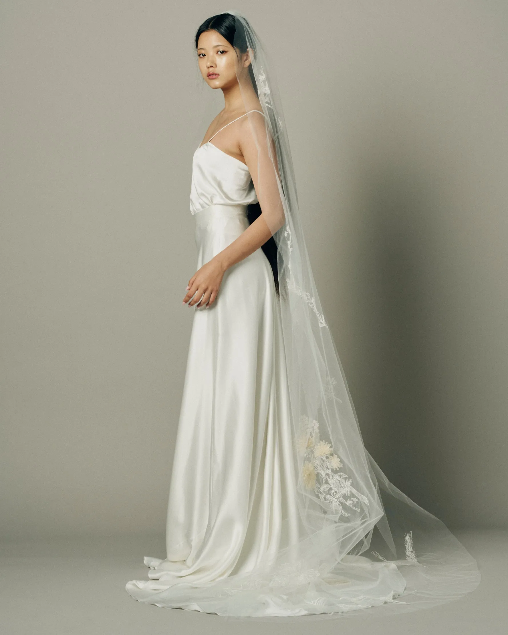 NUIT BOTANICAL EBROIDERED VEIL