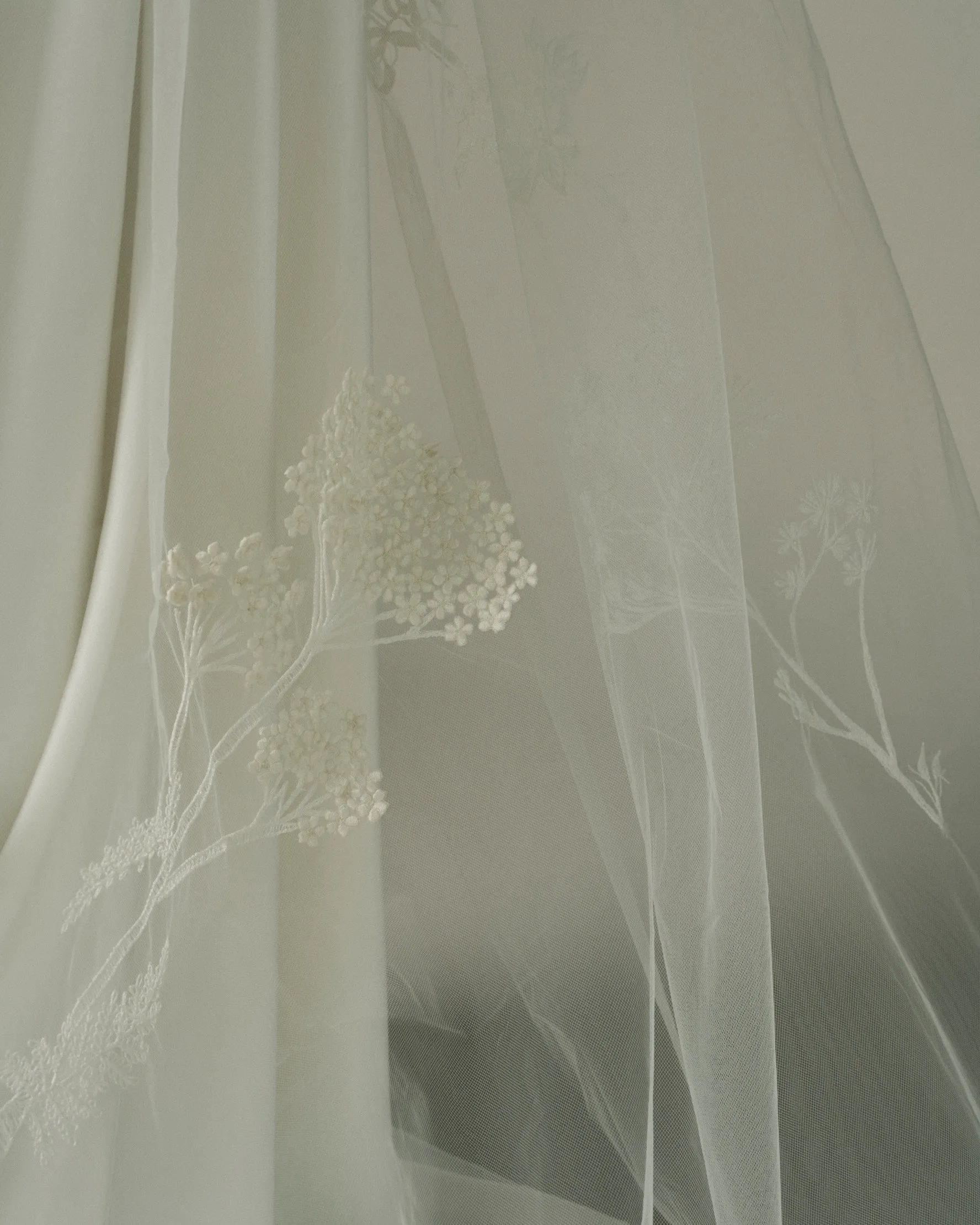 NUIT BOTANICAL EBROIDERED VEIL