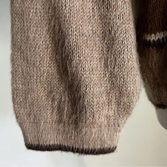 PERUVIAN 100% Alpaca Wool Handmade Crew Neck Knit Sweater Sz M Brown Tan Soft