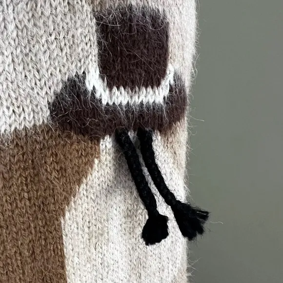 PERUVIAN 100% Alpaca Wool Handmade Crew Neck Knit Sweater Sz M Brown Tan Soft