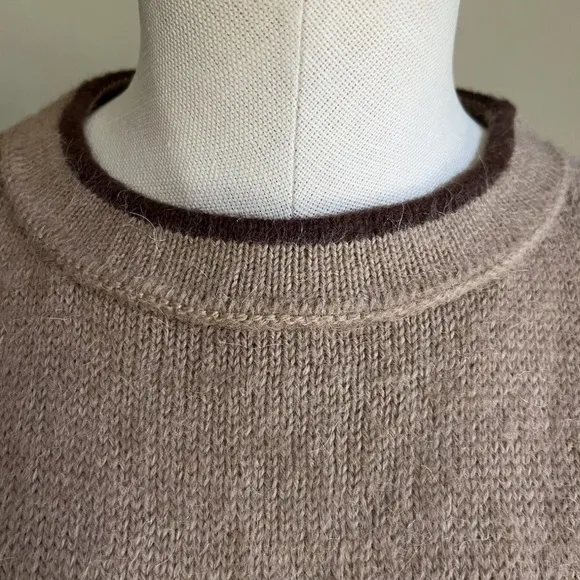 PERUVIAN 100% Alpaca Wool Handmade Crew Neck Knit Sweater Sz M Brown Tan Soft