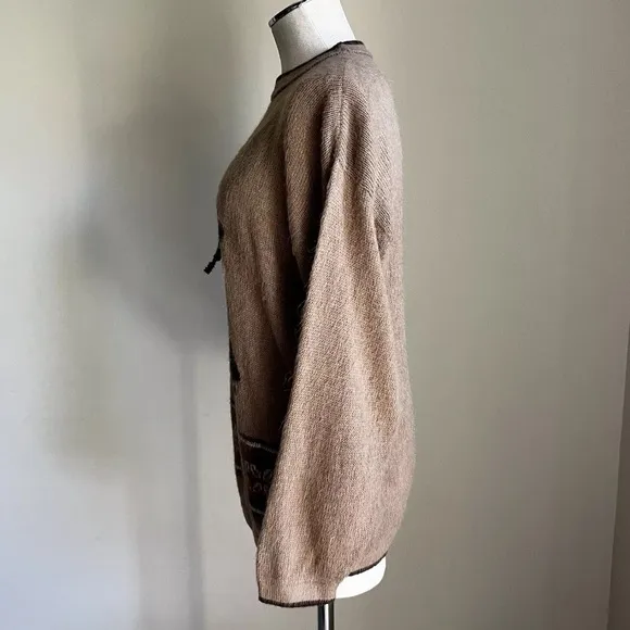 PERUVIAN 100% Alpaca Wool Handmade Crew Neck Knit Sweater Sz M Brown Tan Soft