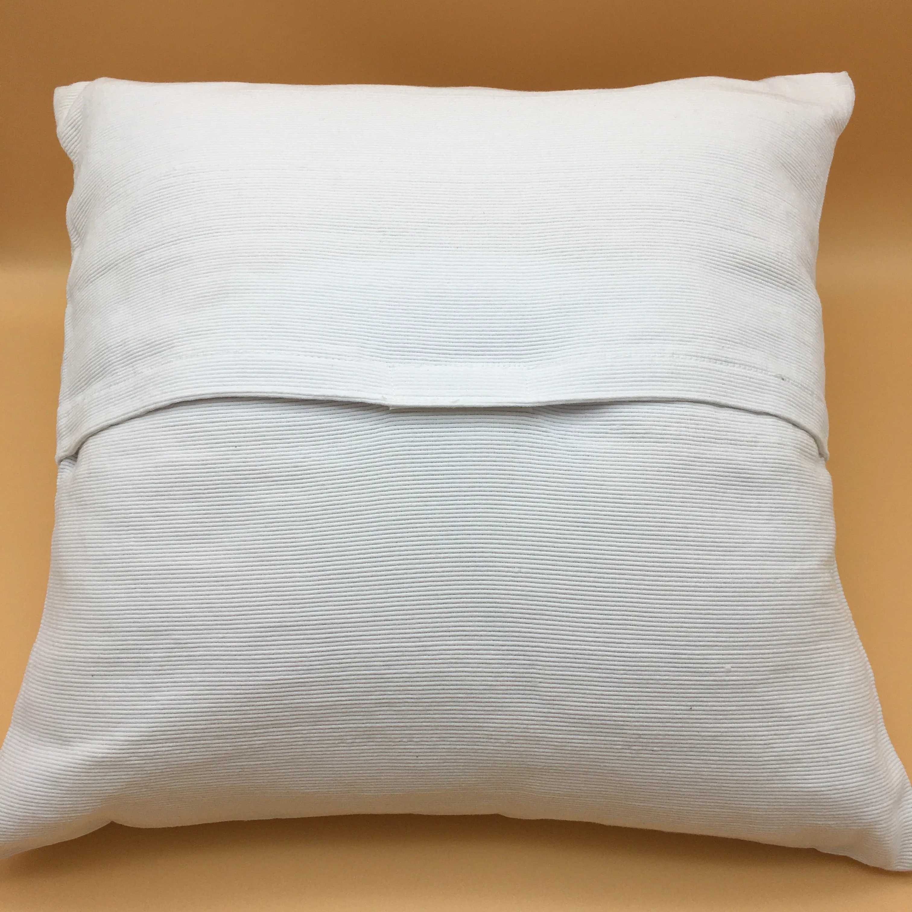 Puraw accent pillow