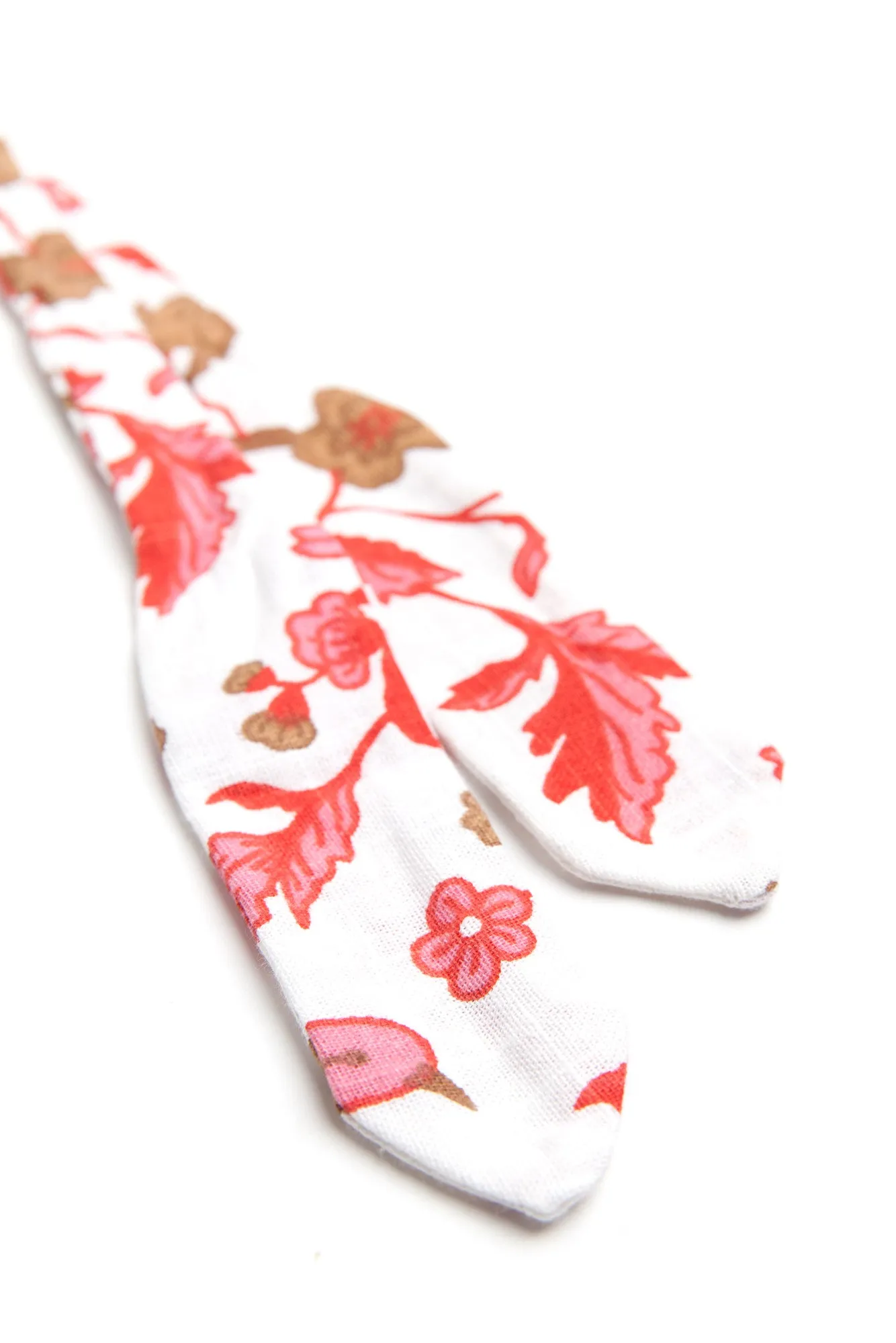 Red Bramble Bowtie