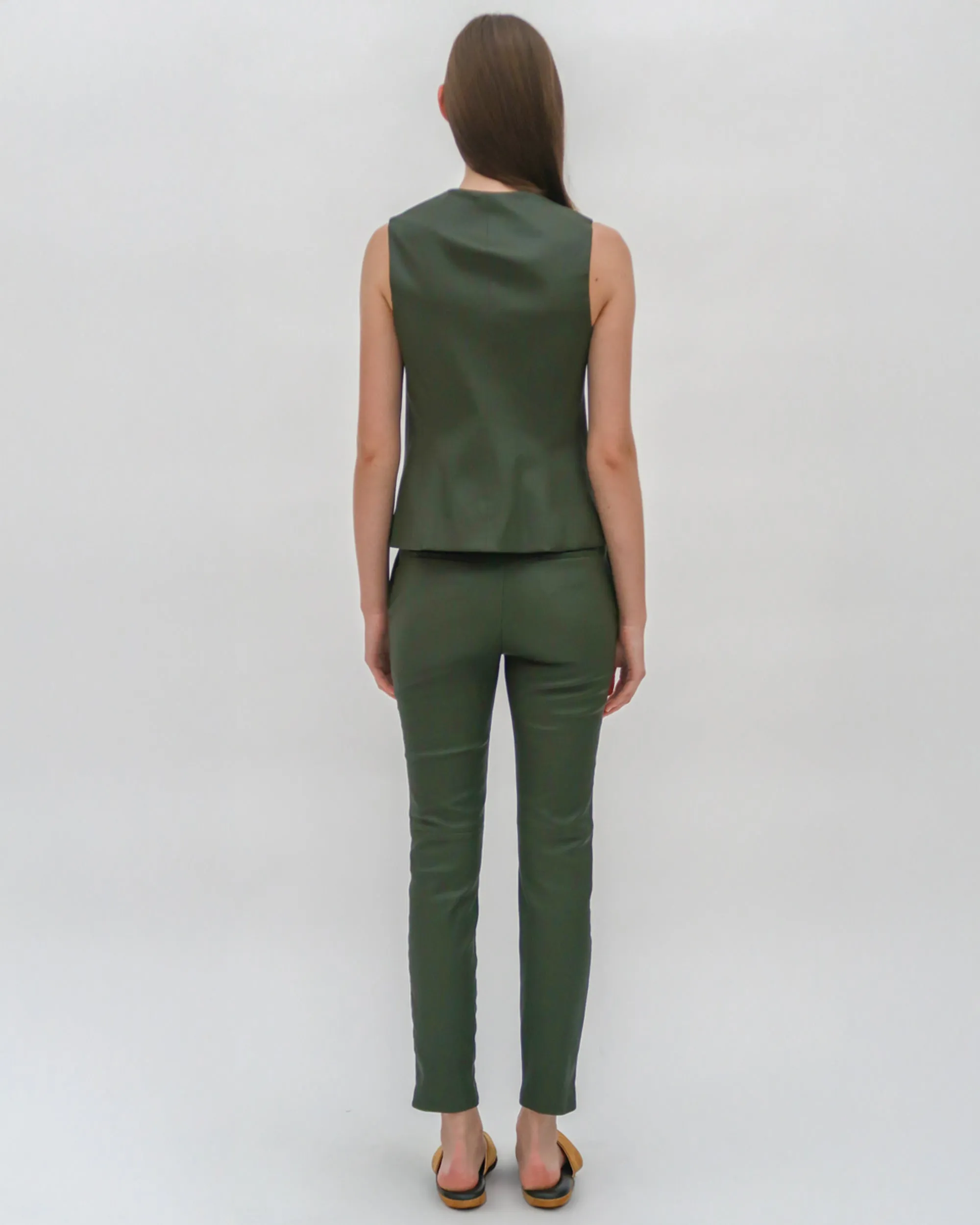 SLEEVELESS BUTTON FRONT TOP  - STRETCH PLONGE