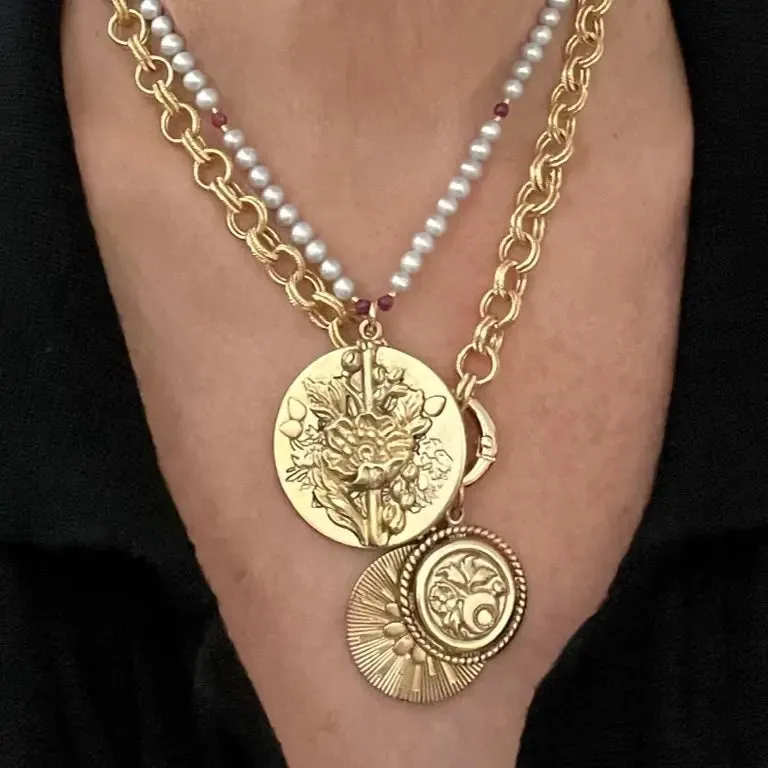 TL JSFS Pearl Floral Pendant Necklace