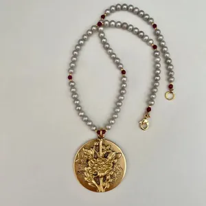 TL JSFS Pearl Floral Pendant Necklace
