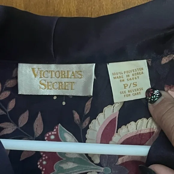 Vintage Victoria’s Secret Gold Label Floral Satin Sleep Shirt
